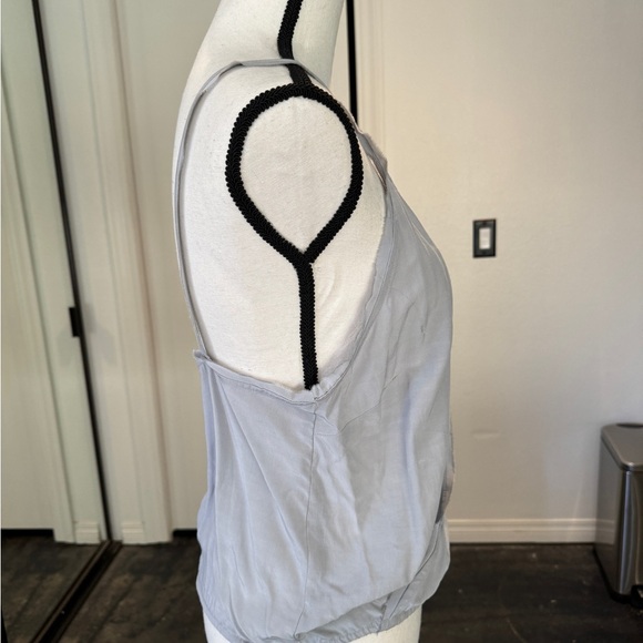 NWOT Jen’s Pirate Booty Gray Distressed Hem Low Back Tank Top M - Picture 2 of 7